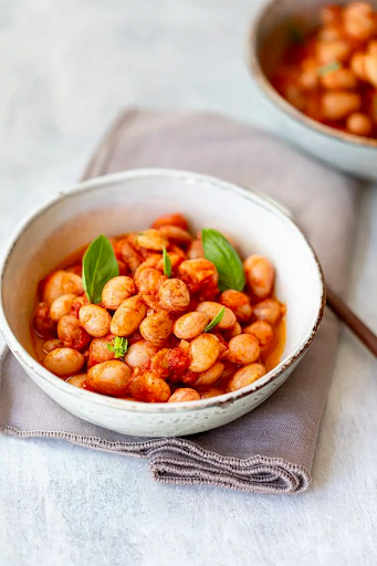 Haricots coco à la tomate, le plat de mamie Berthe : réconfortant et joyeux.